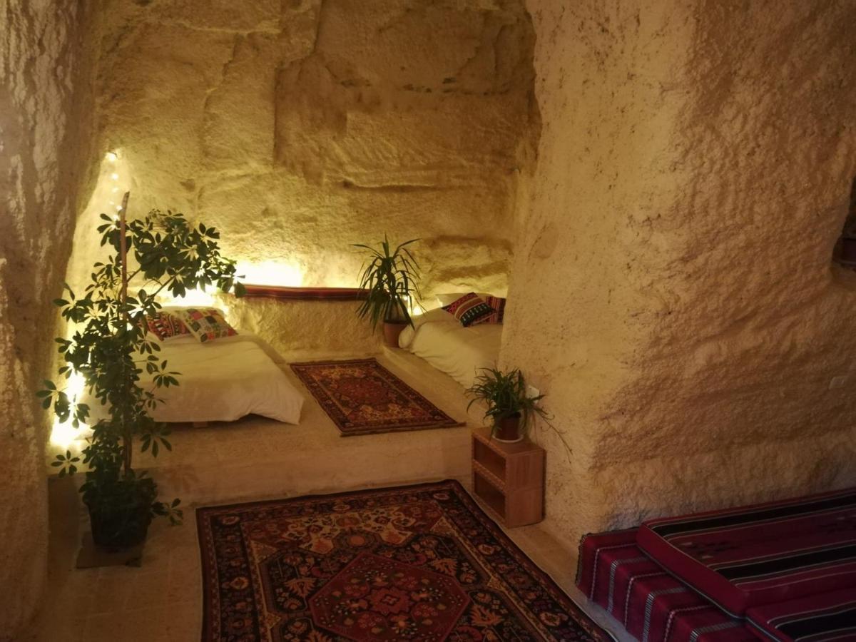 7 Caves Hotel Al Jāyah Exterior foto